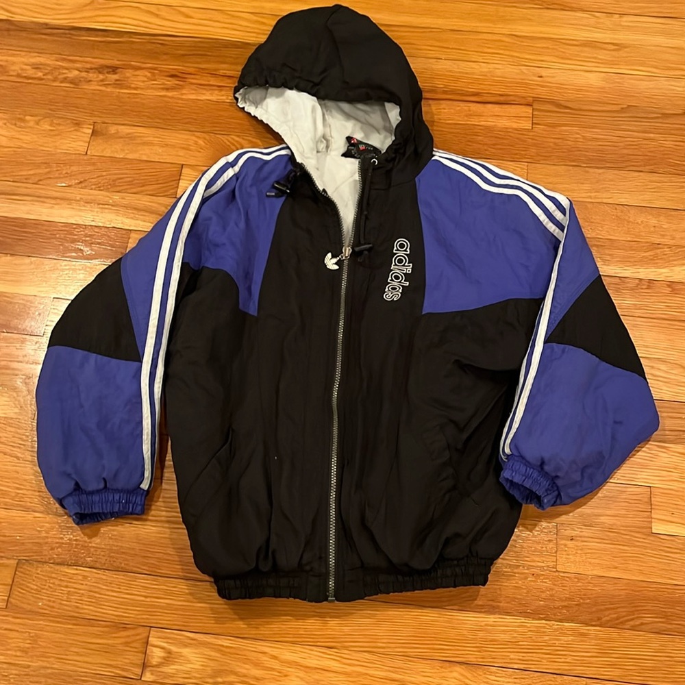 Vintage Adidas Trefoil nylon puffer/bomber jacket size large